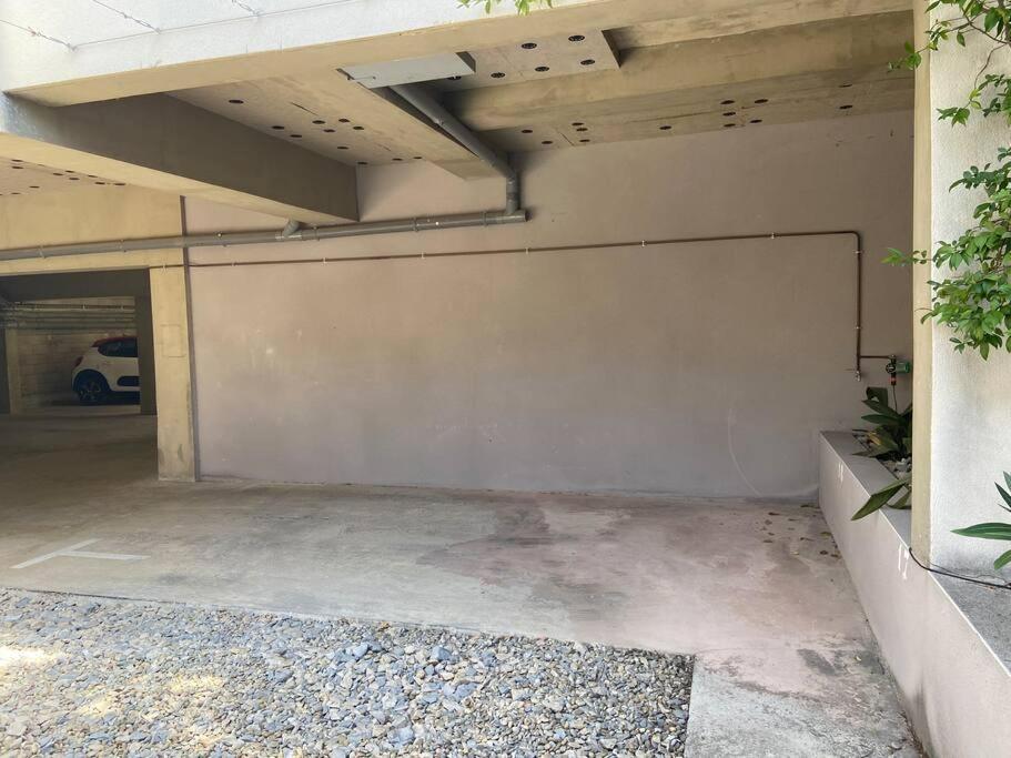 Studio Clim Parking Dhuoda Nîmes Zewnętrze zdjęcie